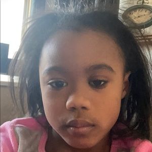 Meet your Posher, Nia